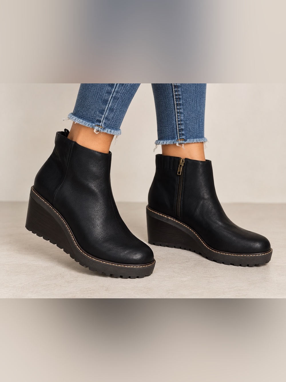 Yellow Box Women’s Wedge Ankle Boots Size 8.5